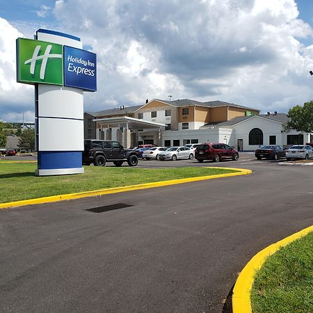 Holiday Inn Express Hotel Pittsburgh-North/Harmarville By Ihg Ngoại thất bức ảnh