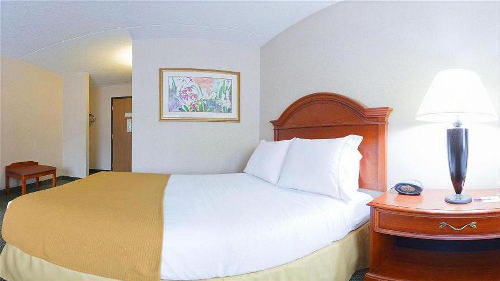 Holiday Inn Express Hotel Pittsburgh-North/Harmarville By Ihg Ngoại thất bức ảnh