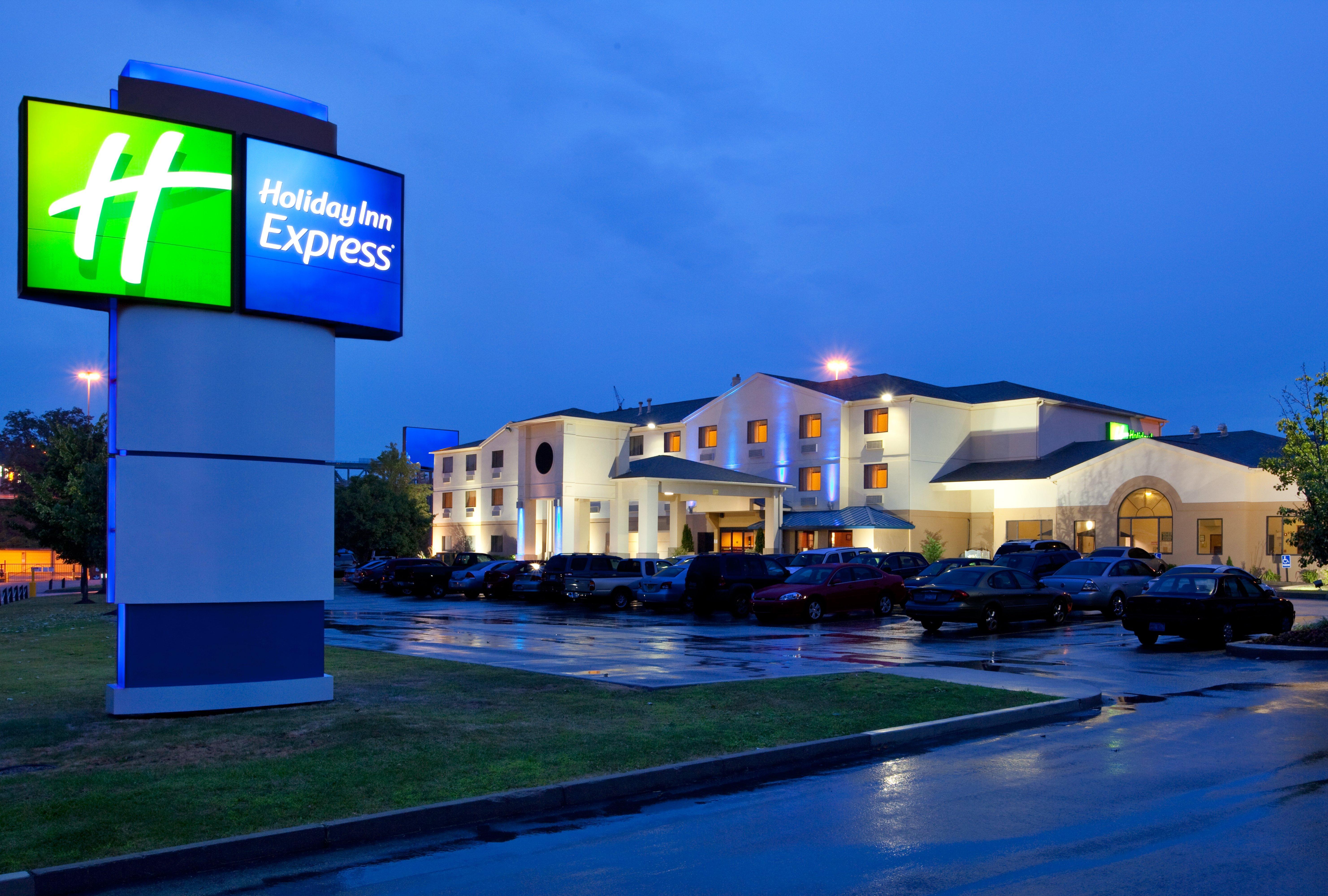 Holiday Inn Express Hotel Pittsburgh-North/Harmarville By Ihg Ngoại thất bức ảnh