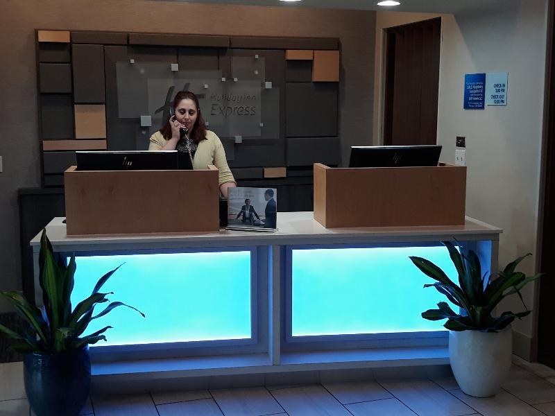 Holiday Inn Express Hotel Pittsburgh-North/Harmarville By Ihg Ngoại thất bức ảnh